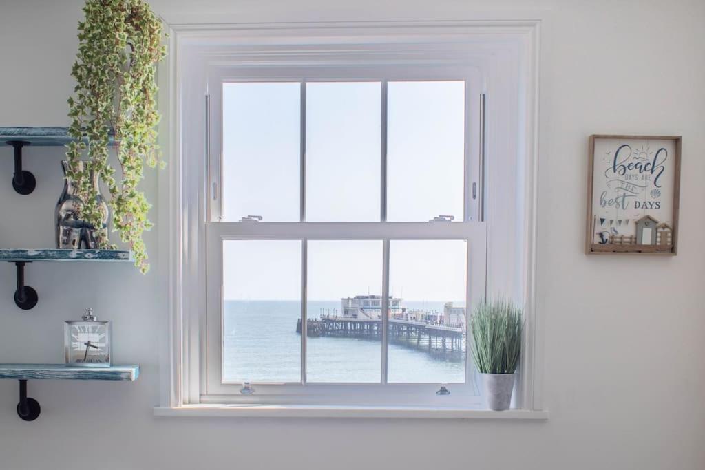 Lovely 2- Bedroom Apartment With Stunning Sea Views رذينج المظهر الخارجي الصورة