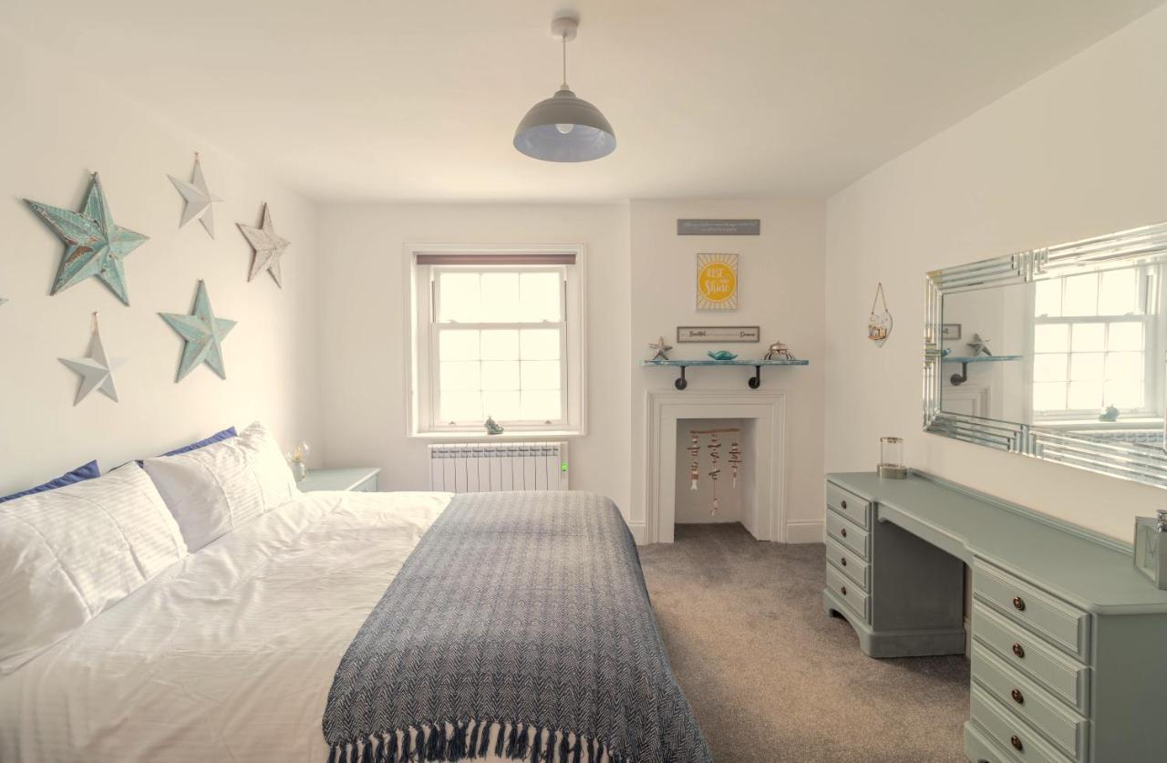 Lovely 2- Bedroom Apartment With Stunning Sea Views رذينج المظهر الخارجي الصورة